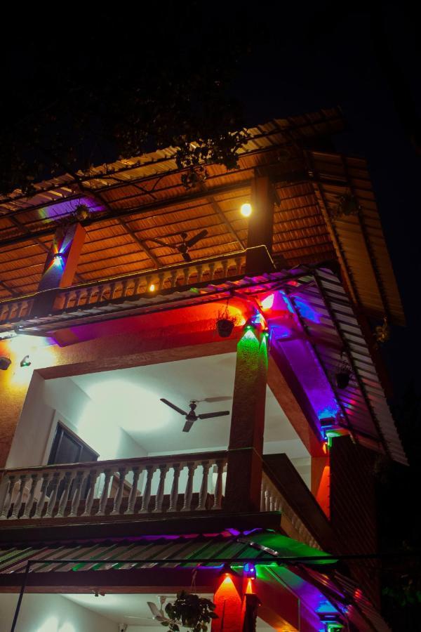 Bonds Hostel Candolim Luaran gambar