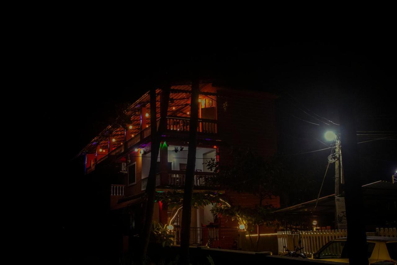 Bonds Hostel Candolim Luaran gambar