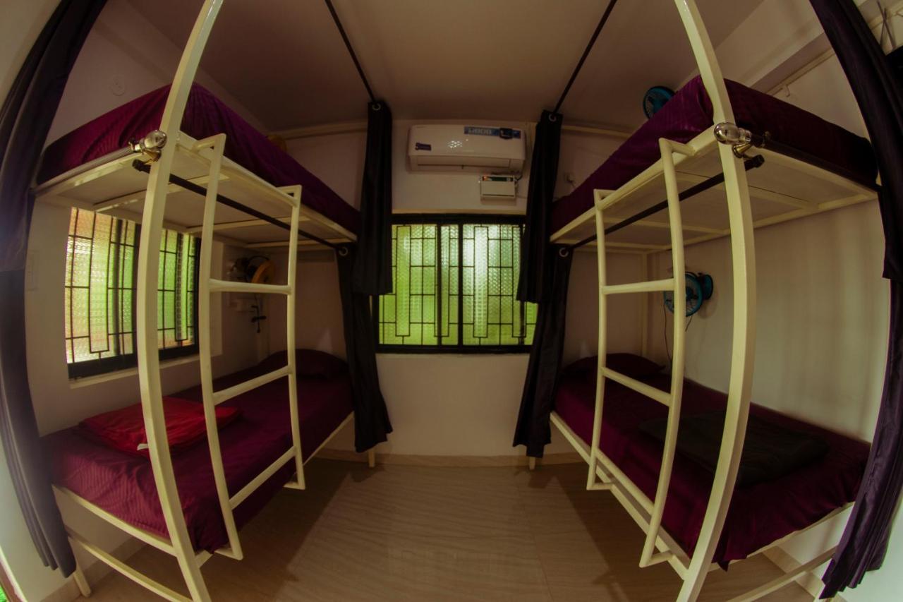 Bonds Hostel Candolim Luaran gambar